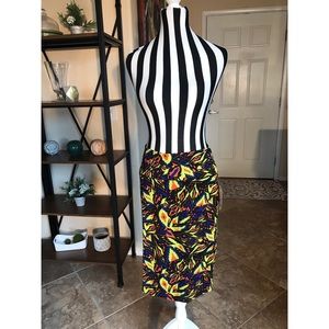 New With Tag! Pretty LulaRoe Cassie Skirt Size Med